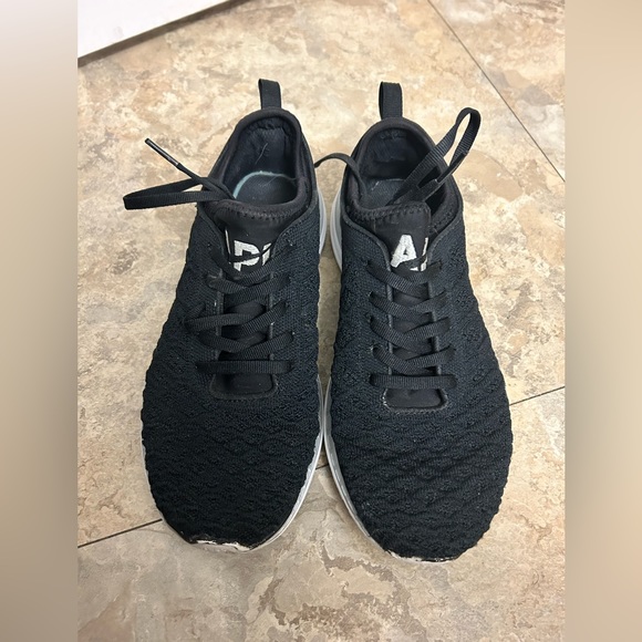 🍁APL Women's TechLoom Pro Black and White - Picture 3 of 11